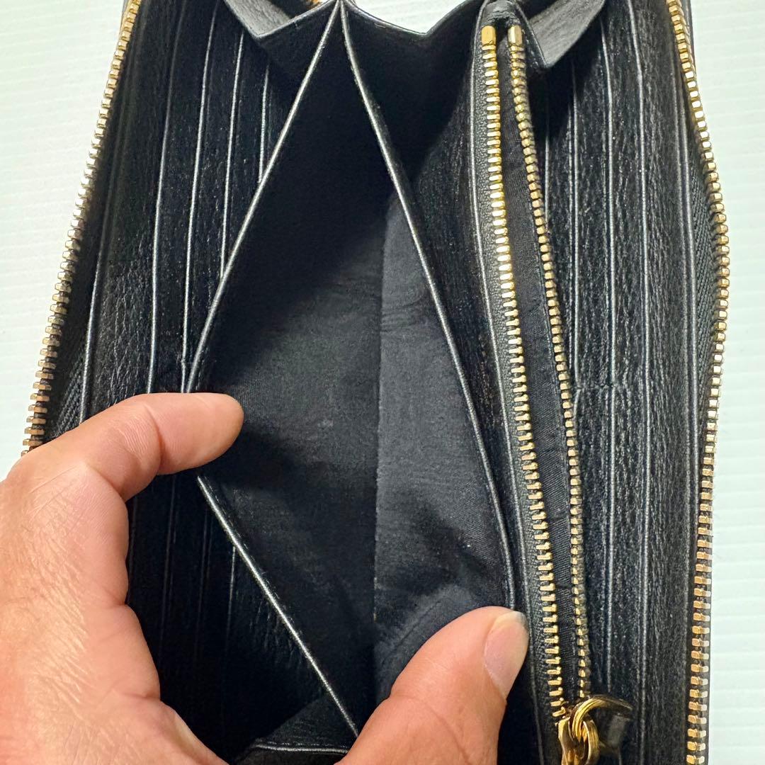 プラダ　PRADA 財布　長財布　ラウンドファスナー