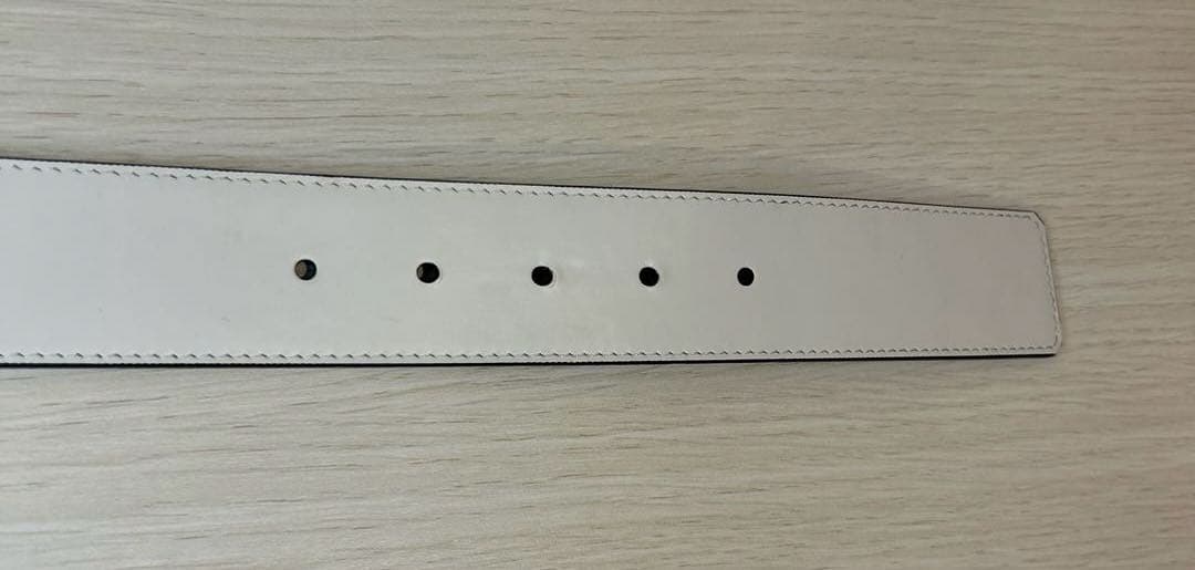 ルイヴィトン　新品ベルトLVバックル　リバーシブル　ホワイト　ブラック