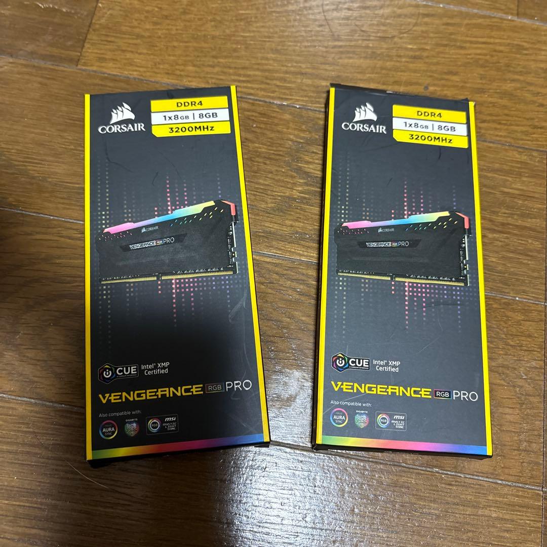 メモリー Corsair RGB Pro DDR4 8GBx2 3200MHz