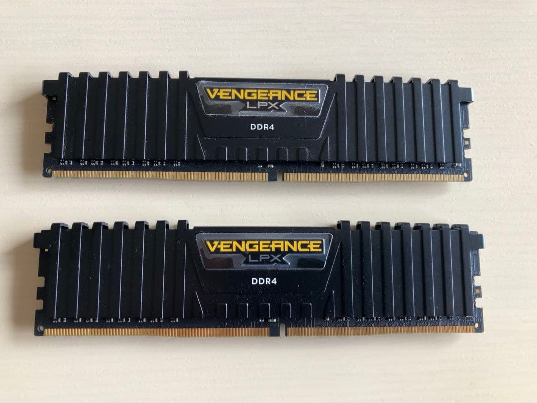 Corsair Vengeance LPX DDR4 メモリ 8GB×2枚セット