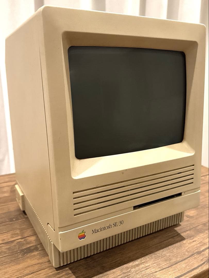 Apple Macintosh SE/30 デスクトップPC