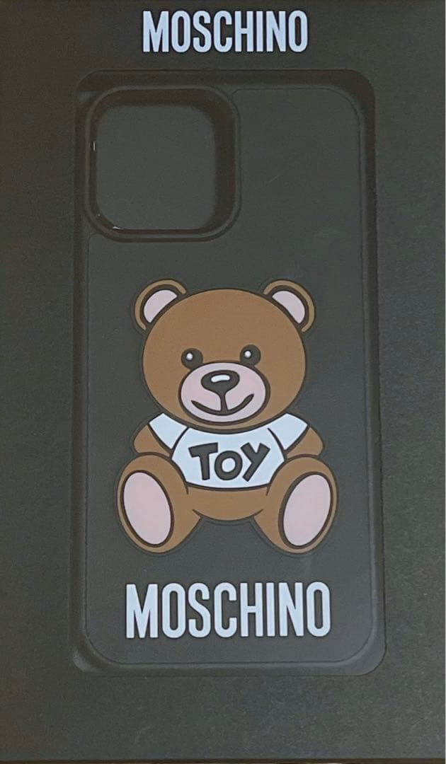 モスキーノ　iPhone13Pro Max スマホケース　箱入り