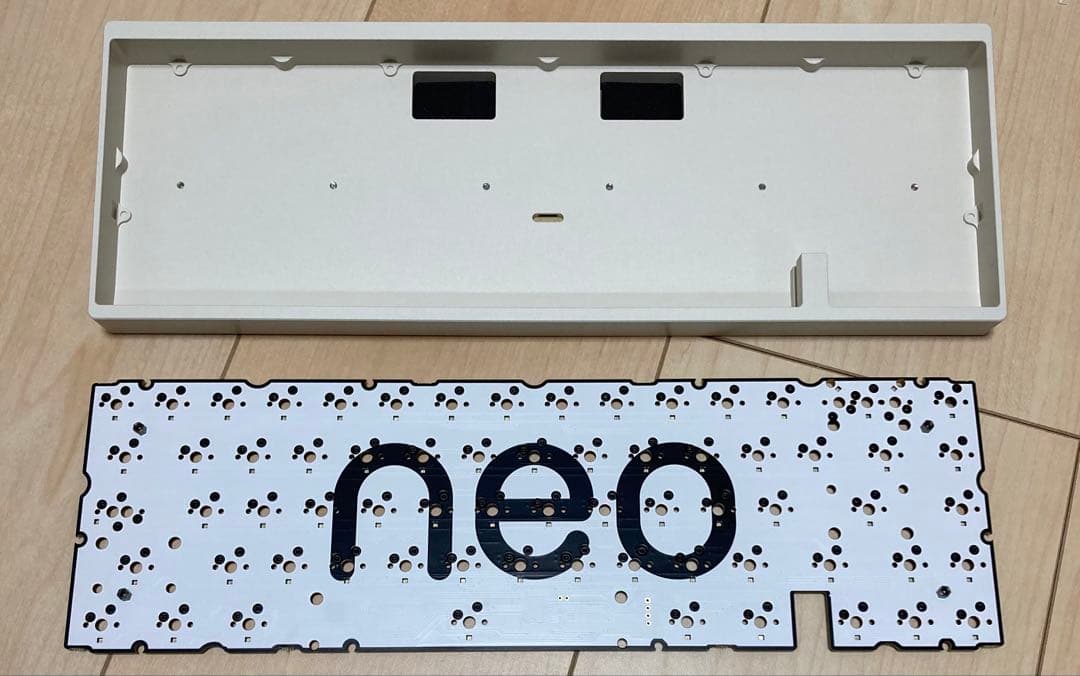 Qwertykeys Neo65、カスタムキーボード、自作キーボード