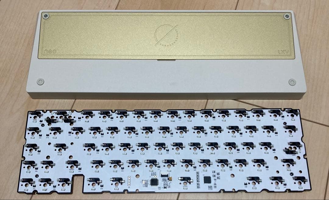 Qwertykeys Neo65、カスタムキーボード、自作キーボード