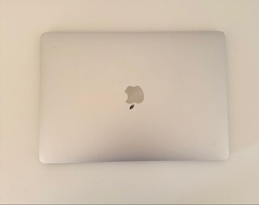 美品 Macbook Pro 2017 13インチ SSD 1TB 新バッテリー