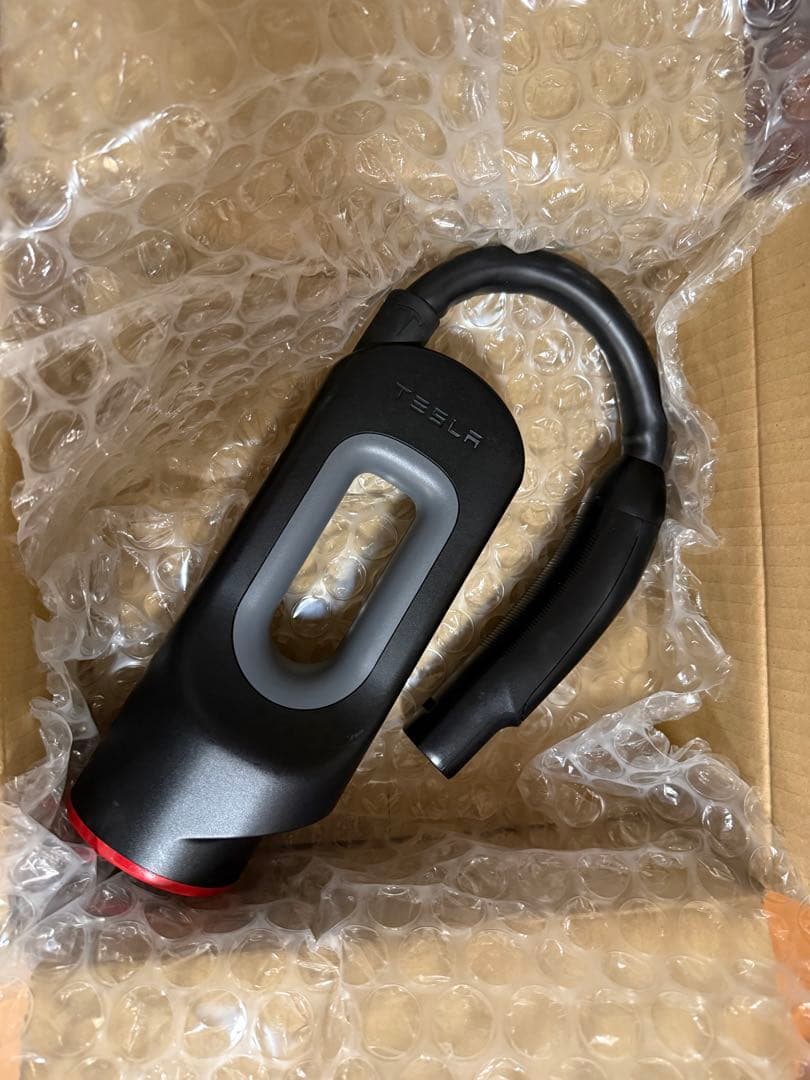 テスラ チャデモアダプター