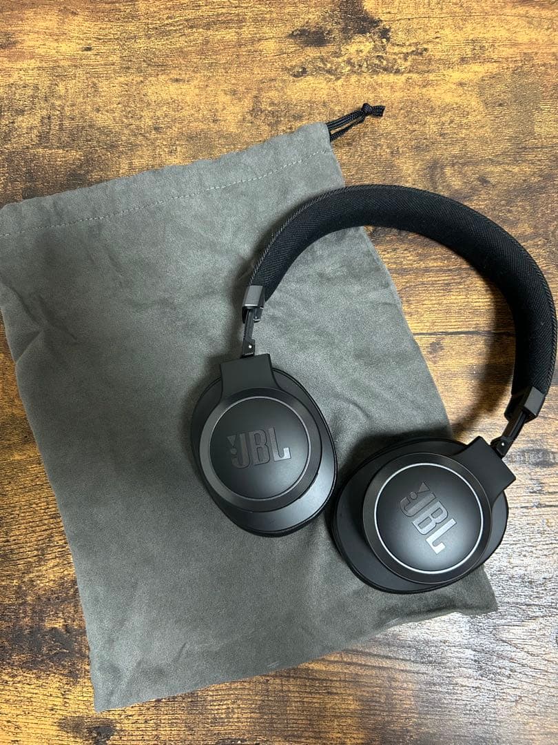 jbl live770 ヘッドホン アクティブノイズキャンセル 美品 箱付き