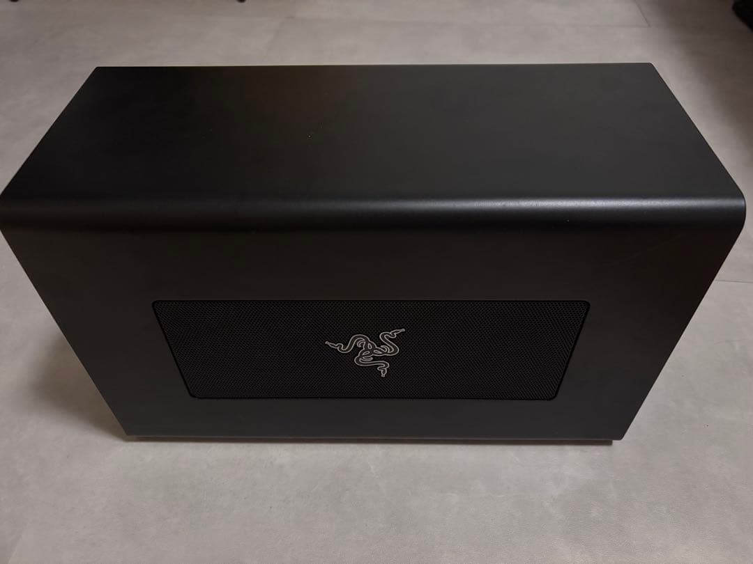 Razer Core X 外部グラフィックカードケース　egpu
