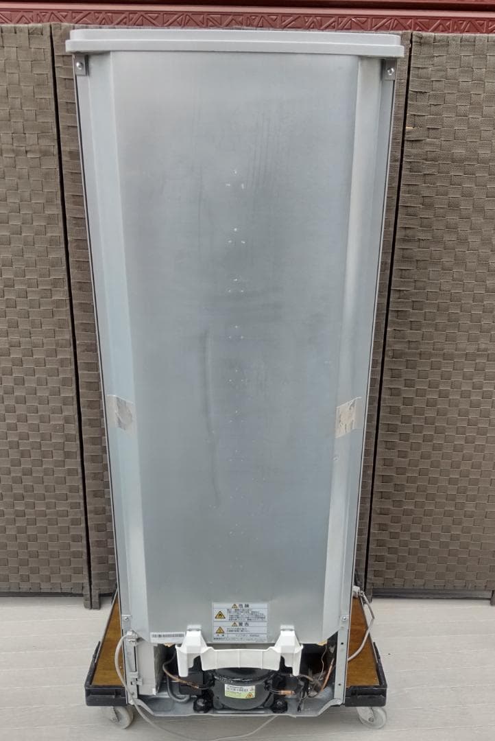 Panasonic　冷蔵庫　NR-B178W-S　2016年製　168L