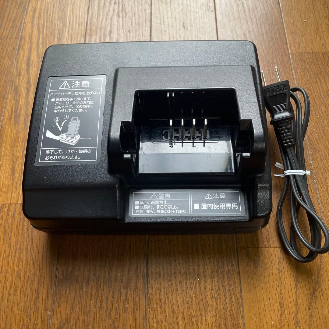 Panasonic 電動自転車用バッテリー充電器 NKJ073Z