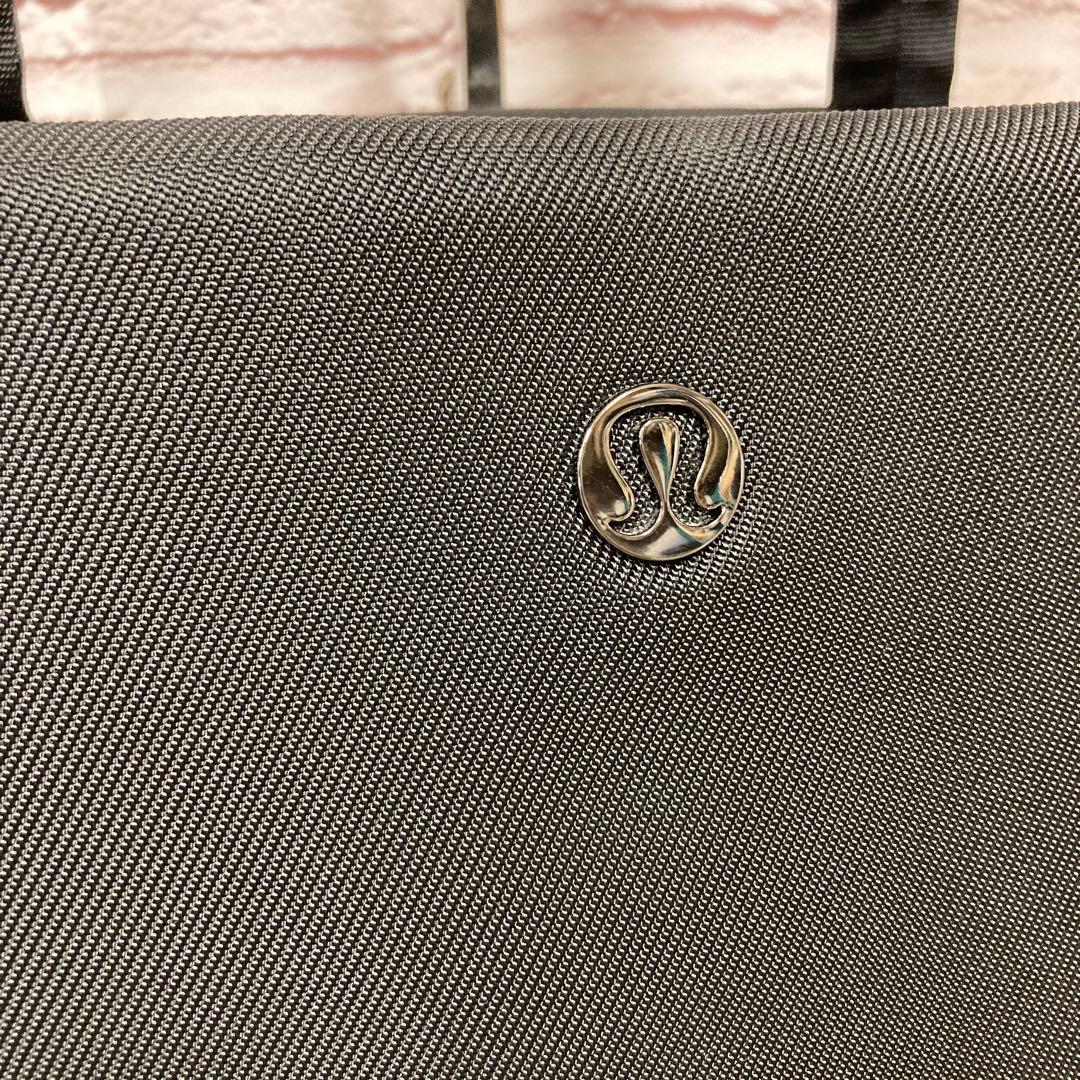 ルルレモン　lulu lemon ボストンバック　旅行バッグ　ブラック