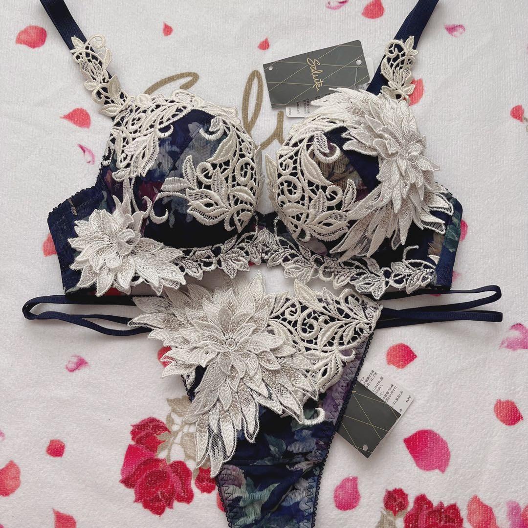 ワコール サルート 62G アールデコ　KO ブラ D65ソング プレステージ