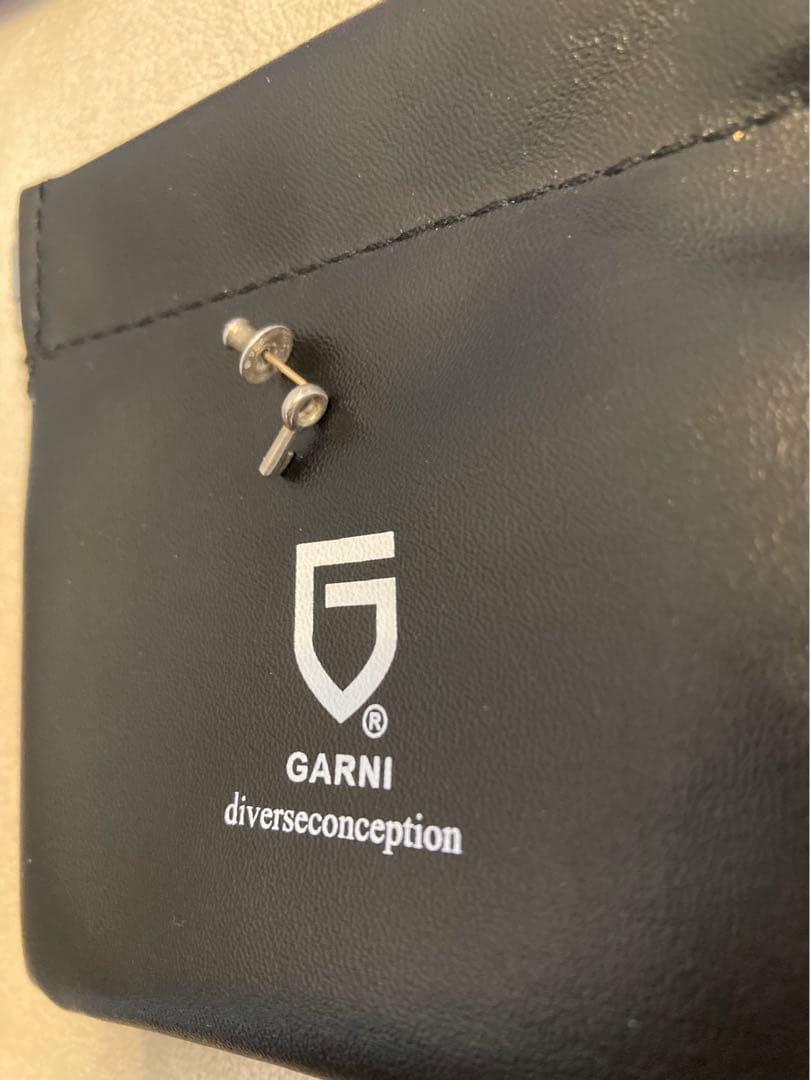 ぷんぷん様　GARNI ポストk18 ミニ鍵ピアス