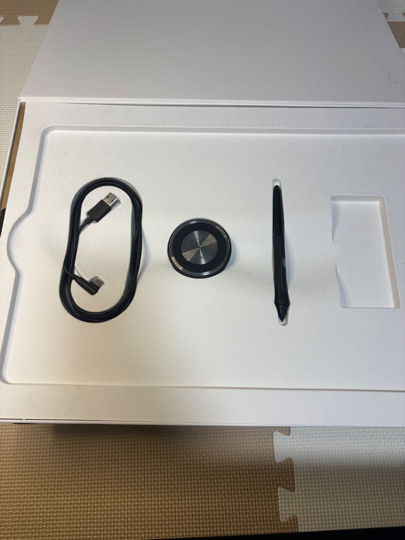 液タブ・ペンタブ Wacom Intuos Pro Paper Edition A4