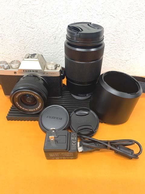 FUJIFILM X-T100 ダブルズームレンズキット充電器付き 美品 完動品