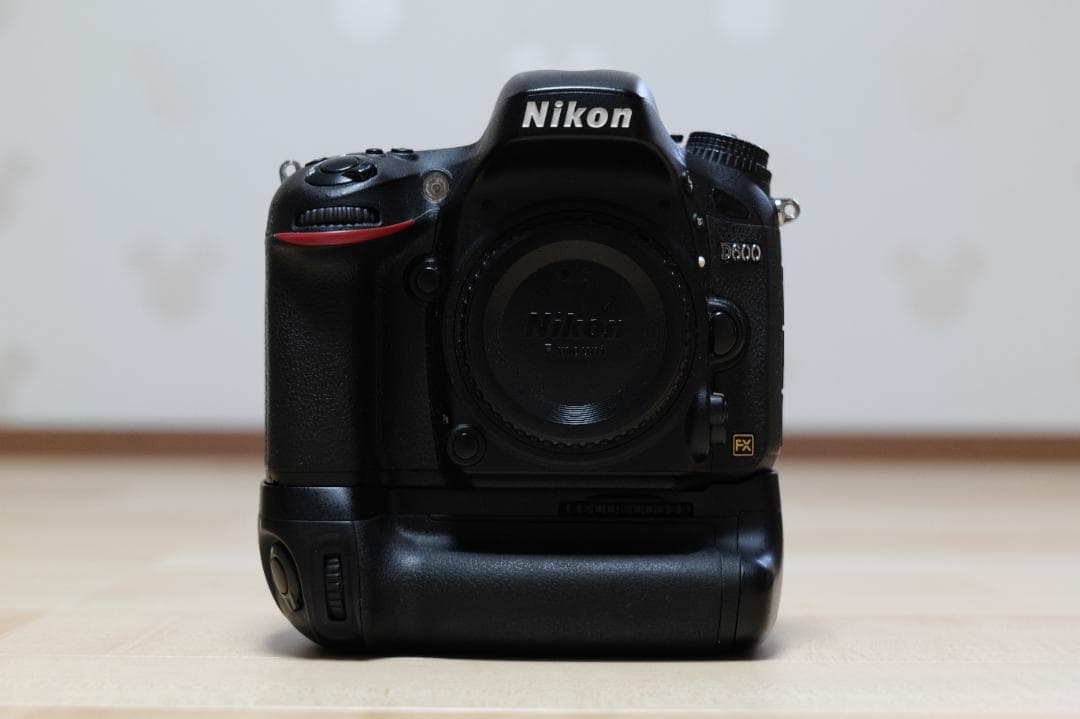 デジタルカメラ Nikon D600 + MB-D14