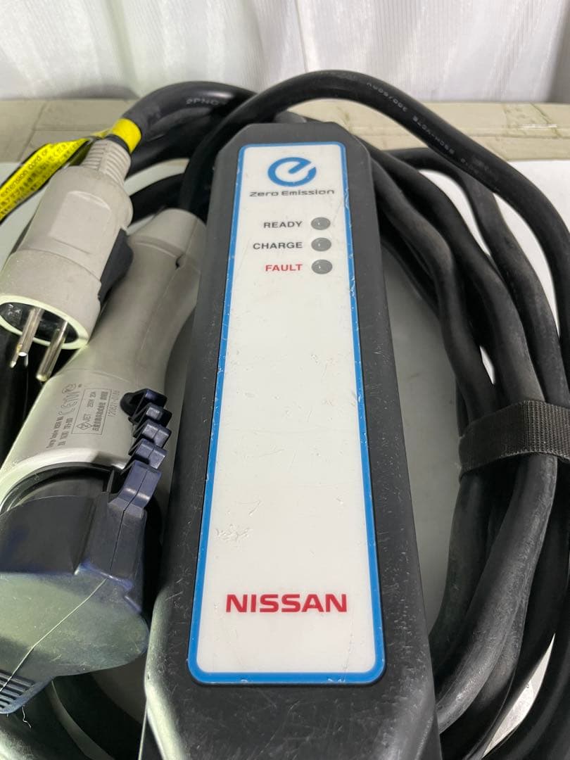 日産　リーフ　充電ケーブル　3NK0A