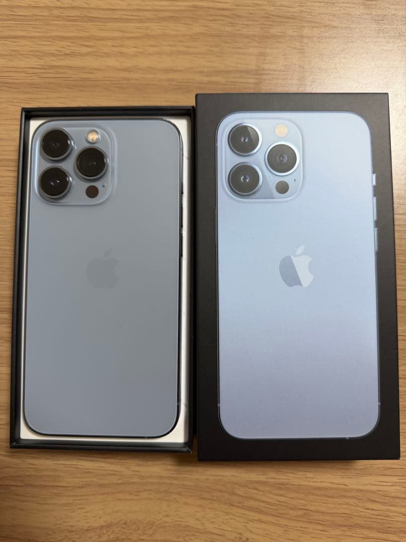 極美品　Apple iPhone 13 Pro シエラブルー　256GB 本体