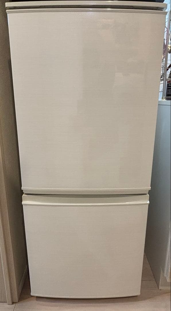 シャープ 冷蔵庫 SJ-D14C-W 137L 2ドア 右・左開き付け替えタイプ