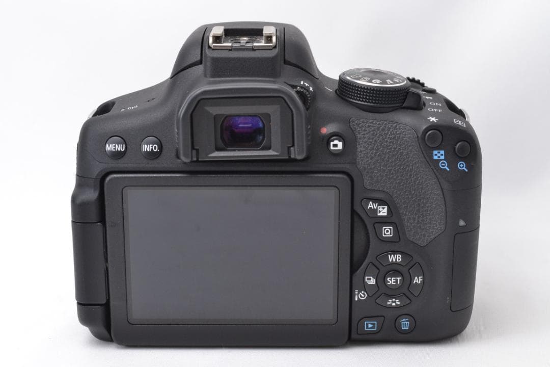 ≪ S数592回 ≫ キャノン　Canon Kiss X8i レンズキット