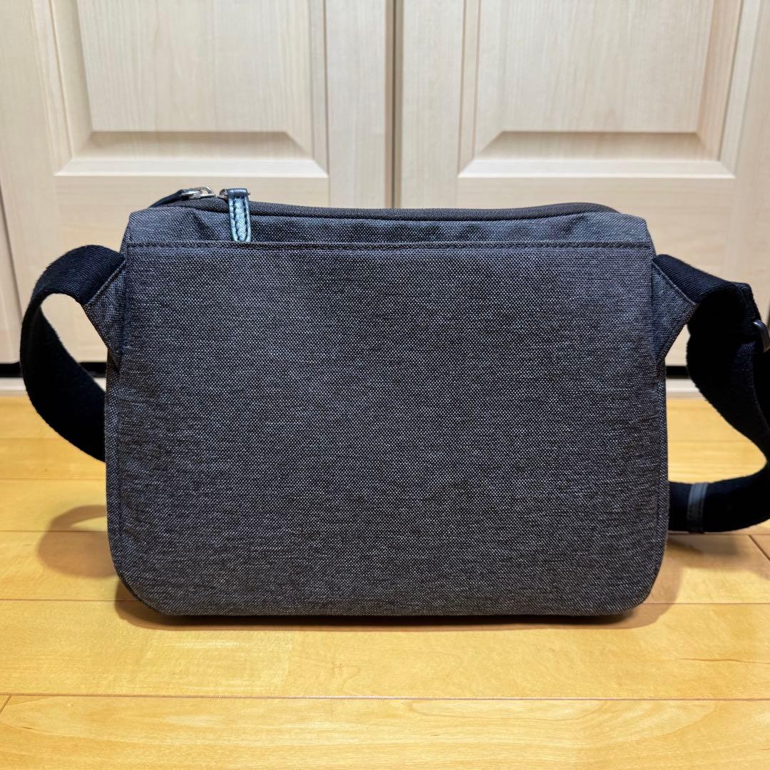 ひらくPCバックnano