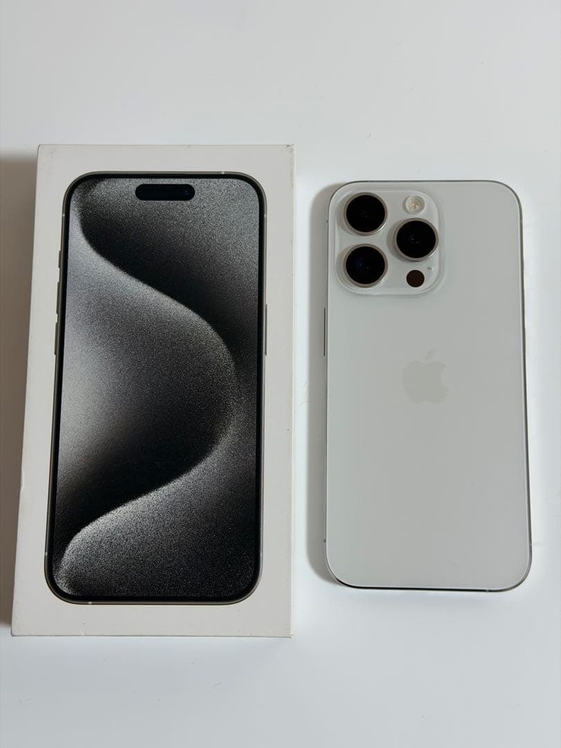 iPhone 15 Pro 256GB SIMフリー ホワイトチタニウム