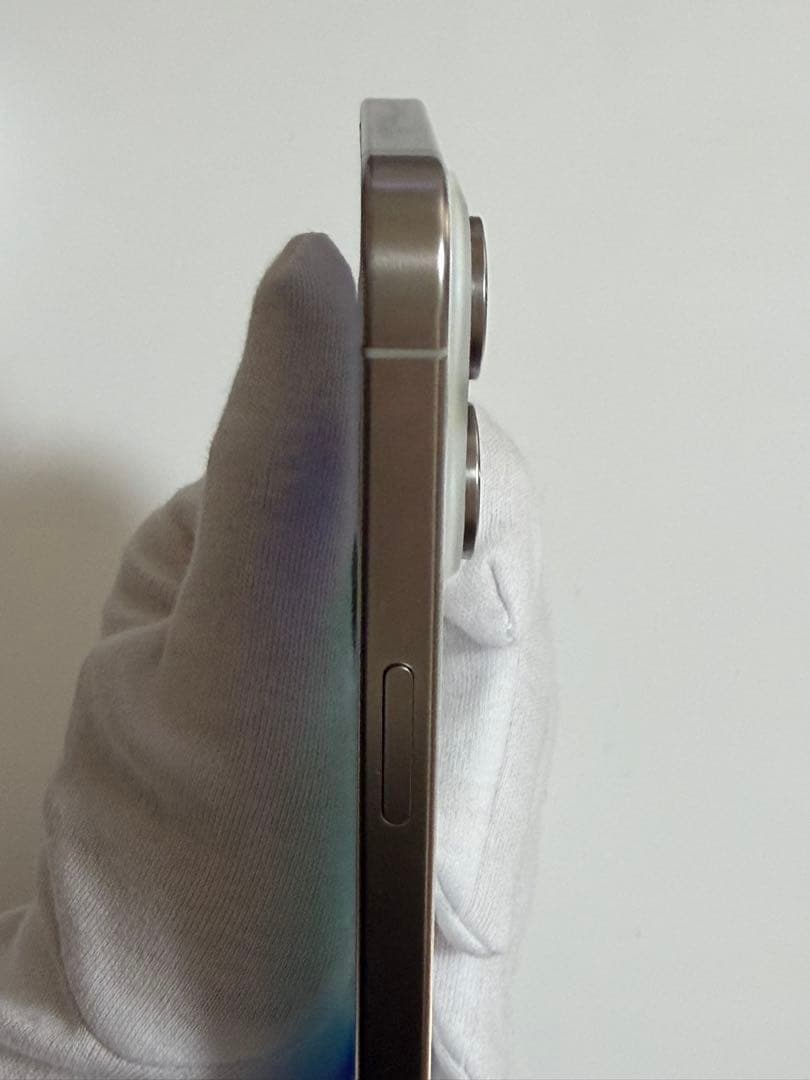 iPhone 15 Pro 256GB SIMフリー ホワイトチタニウム