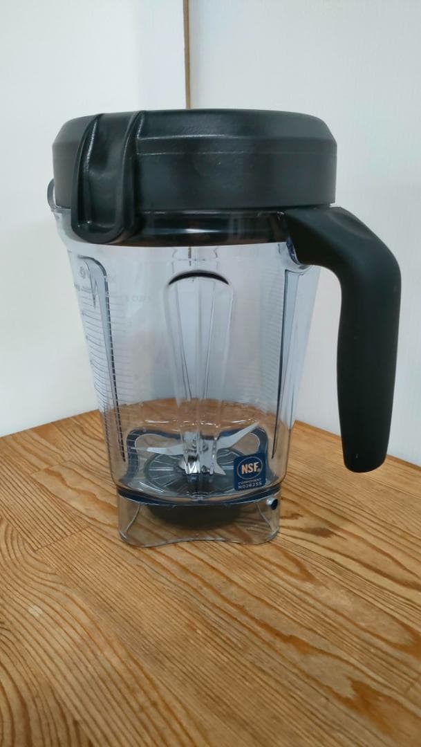 【目立った汚れなし】Vitamix E520 ホワイト　保証書あり　1615