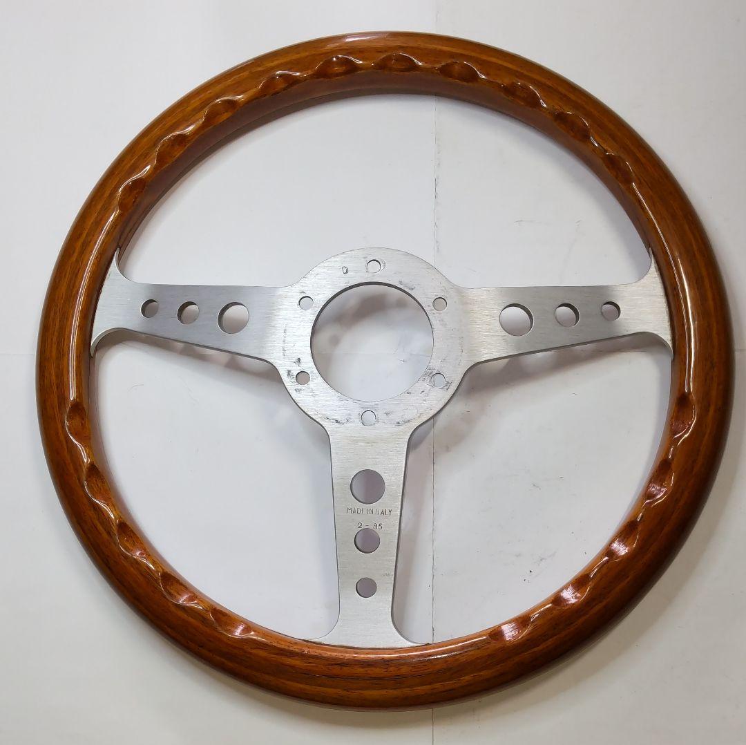 モモ　MOMO ステアリング　インディ？32パイ