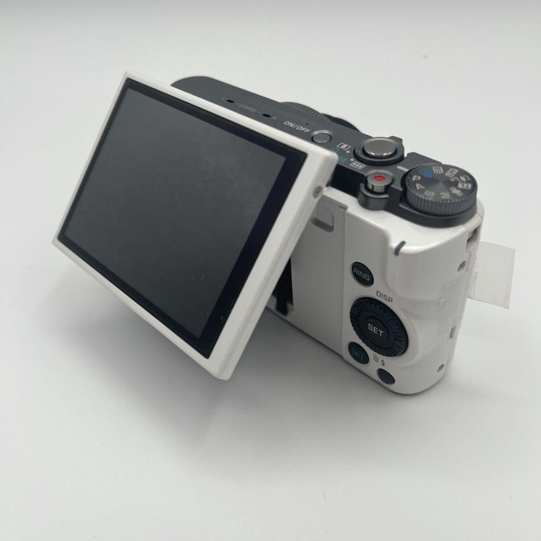 CASIO EX-ZR1100 ホワイト　コンデジ　カメラ カシオ EXILIM