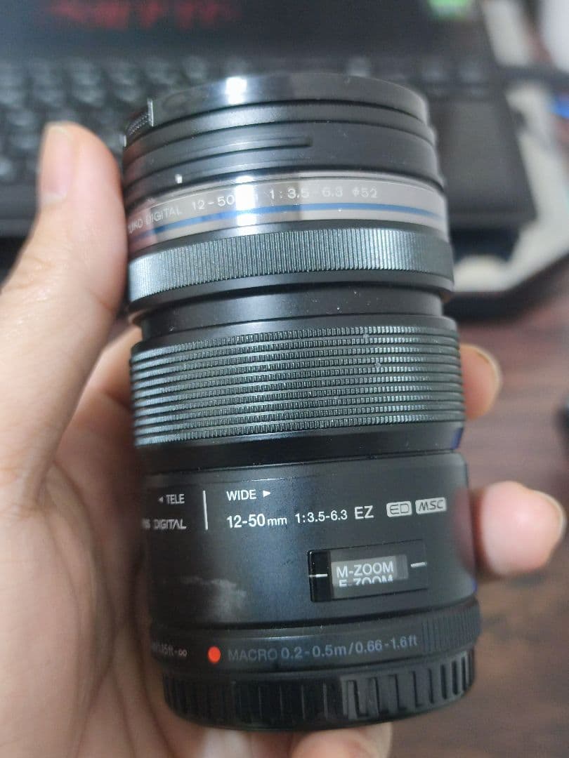 Olympus 12-50mm f/3.5-6.3 EZ ズームレンズ