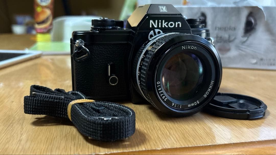 【中古】Nikon EM + 50mm F1.4 レンズ付き 動作品