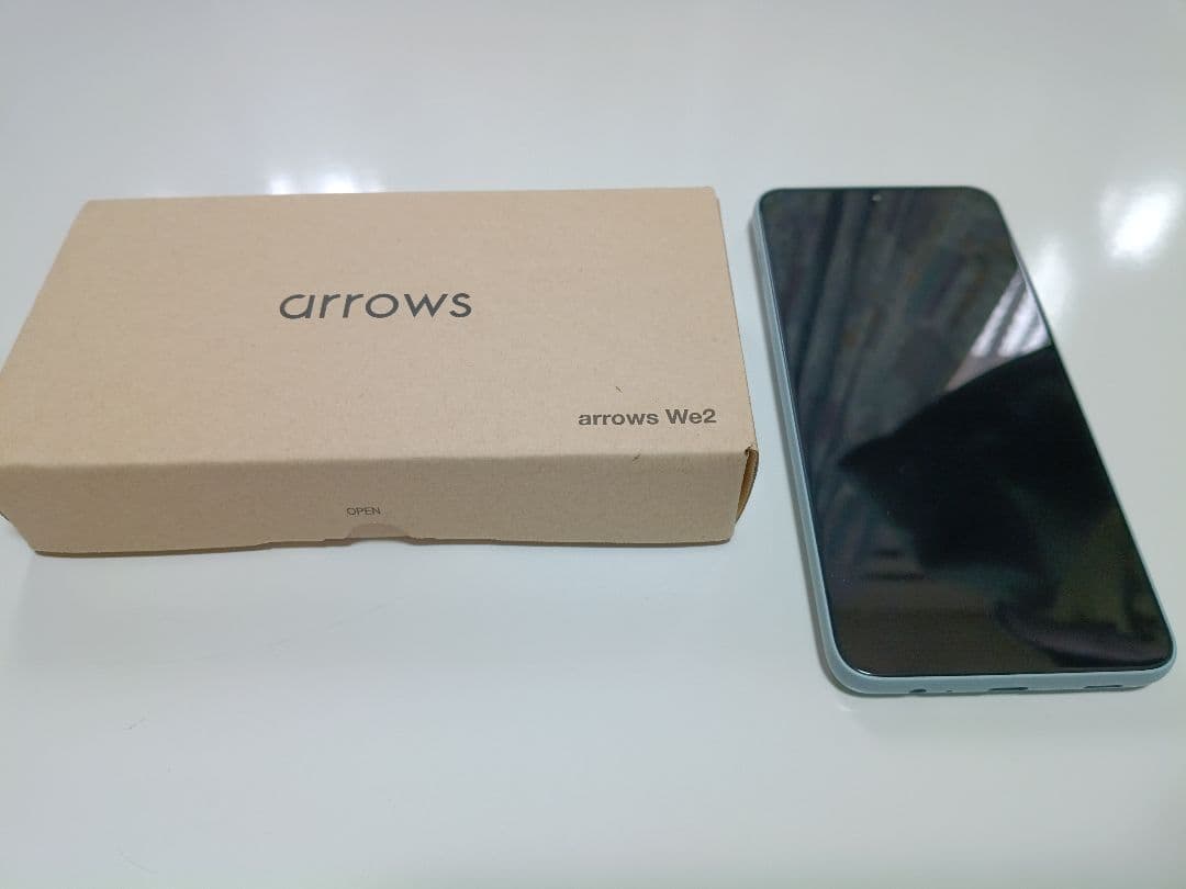 arrows We2 本体 箱あり スマホカバー付き