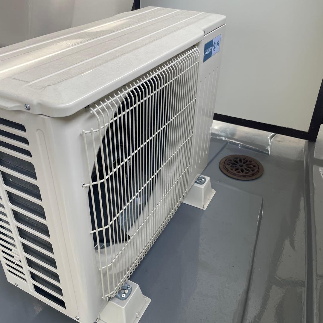 さくらさん専用出品　エアコン本体 ホワイト 外部ユニット