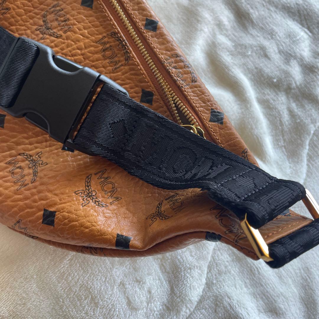 mcm ボディバッグ　ブラウン　美品