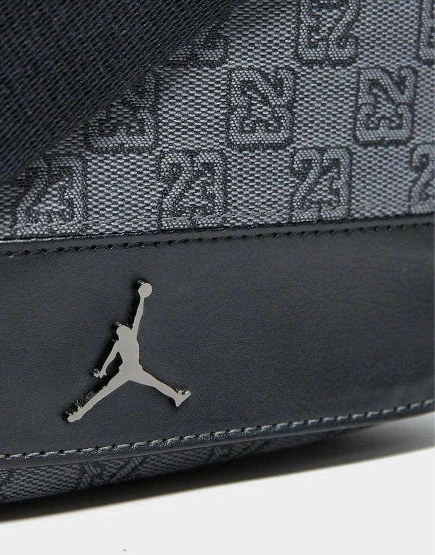 【未使用に近い】Jordan ショルダーバッグ グレー　モノグラム