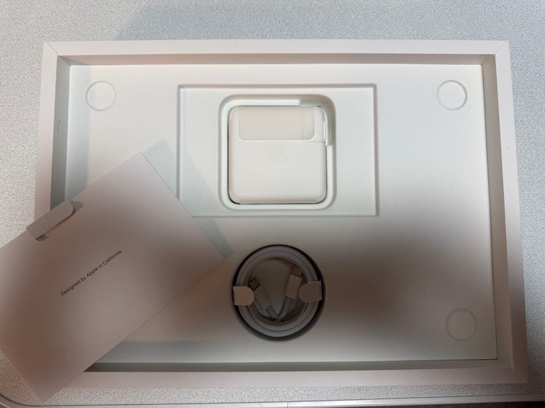 Apple M1 MacBook Pro バッテリー100%