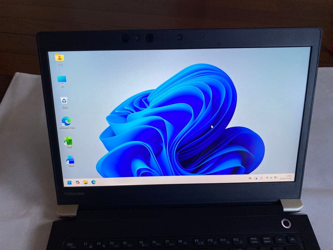 Toshiba U63/M i5-8th,16Gb,1TB, タッチスクリーン