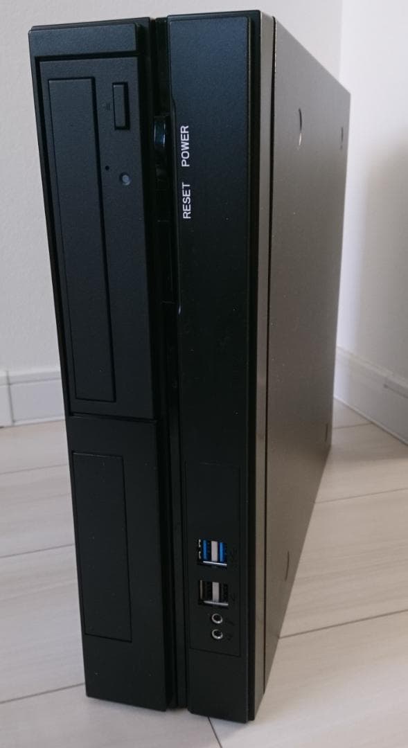 ドスパラ スリム Intel12世代i3 メ16GB SSD1TB GT1030