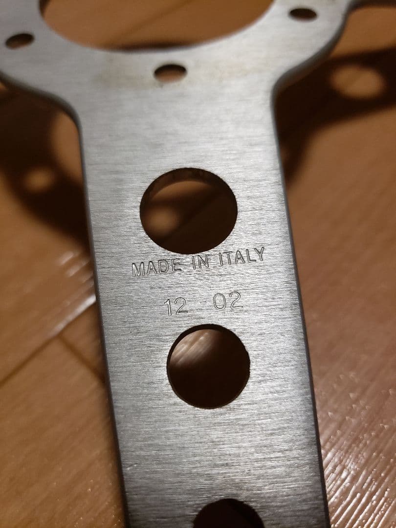 【美品】prototipo 32φ ステアリングハンドル 本体