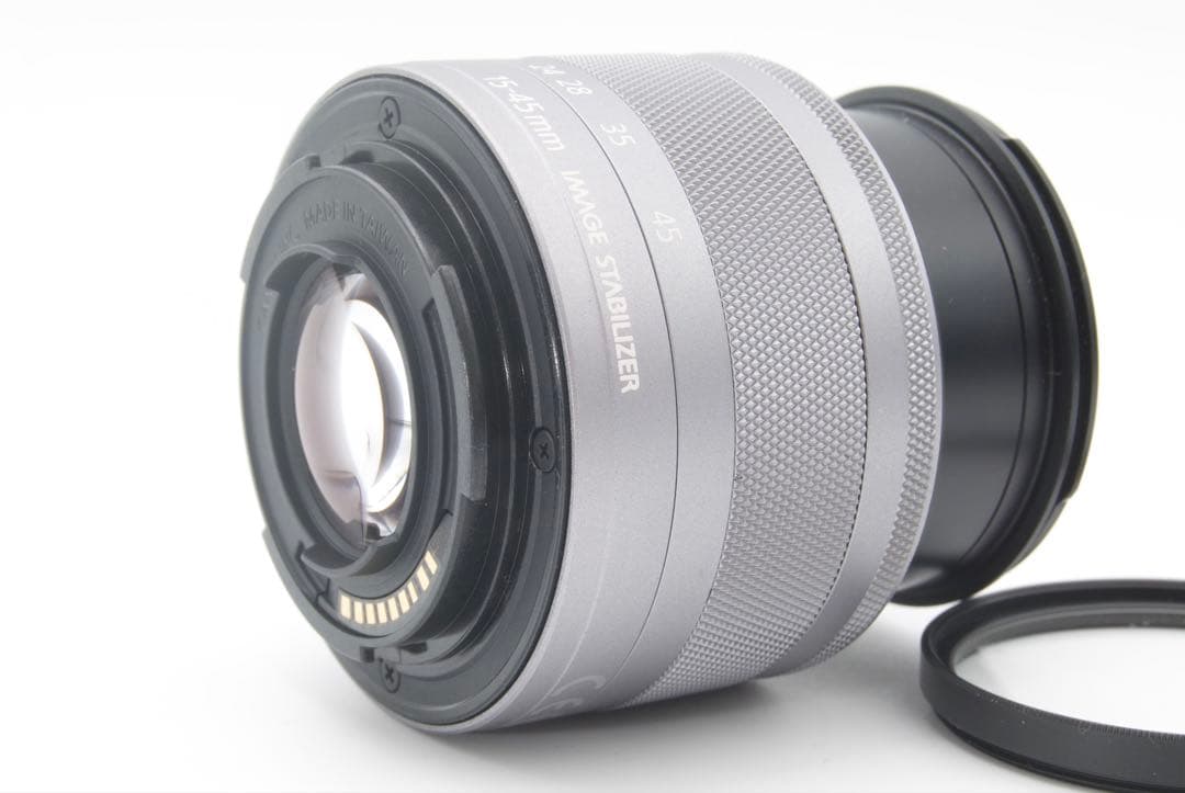 Canon EOS Kiss M レンズキット　Wi-Fi搭載　小型軽量　美品