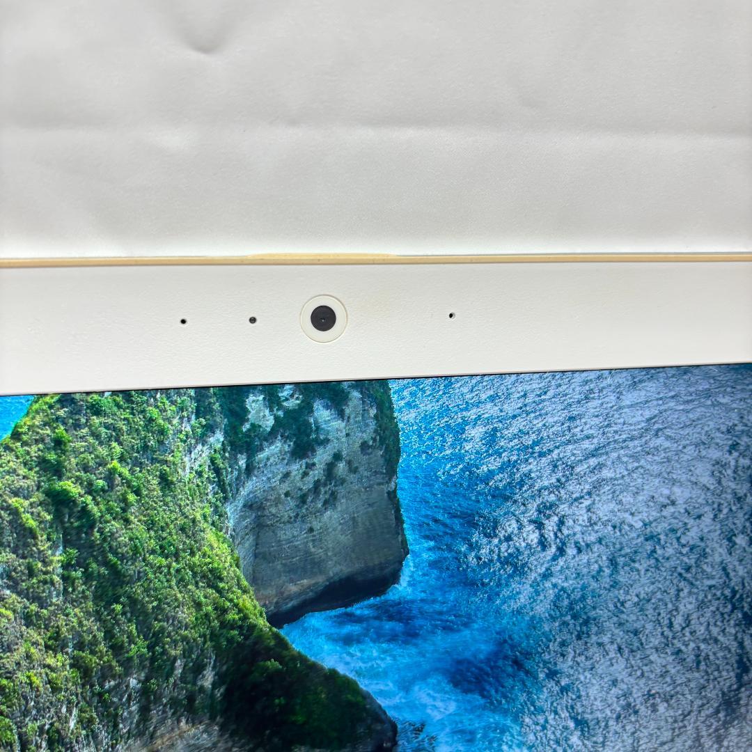 X095【美品】13.3型FHD/i3第4世代/8GB/256GB/DVD-RW