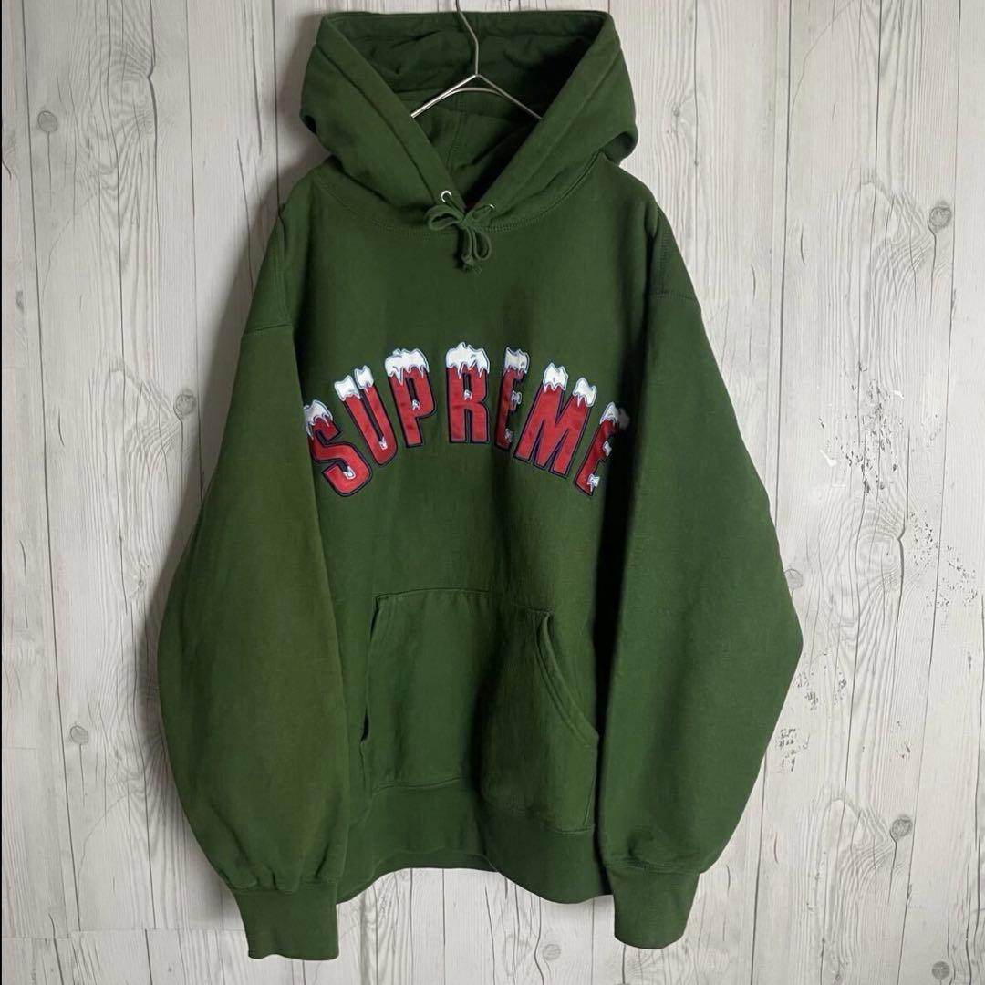 ち*る様 【後藤真希着用モデル】シュプリーム 刺繍アーチロゴ入りパーカー 雪 M