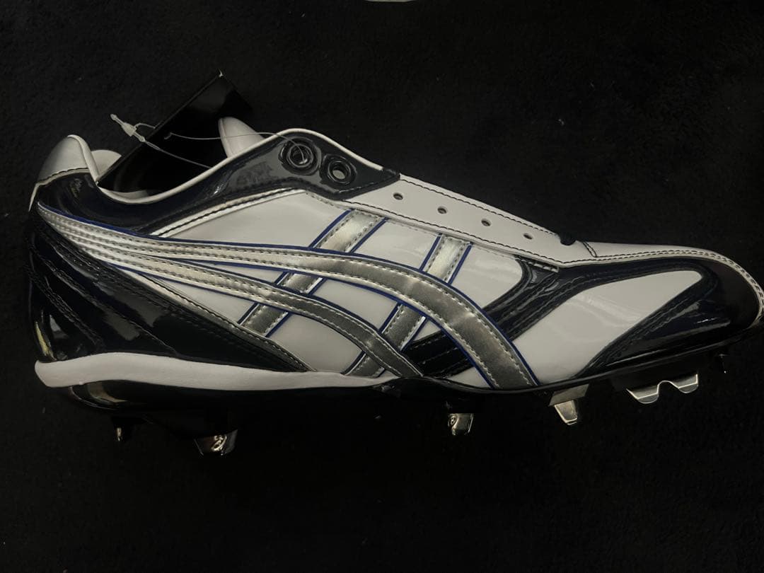 ASICS スパイクシューズ ホワイト/ネイビー