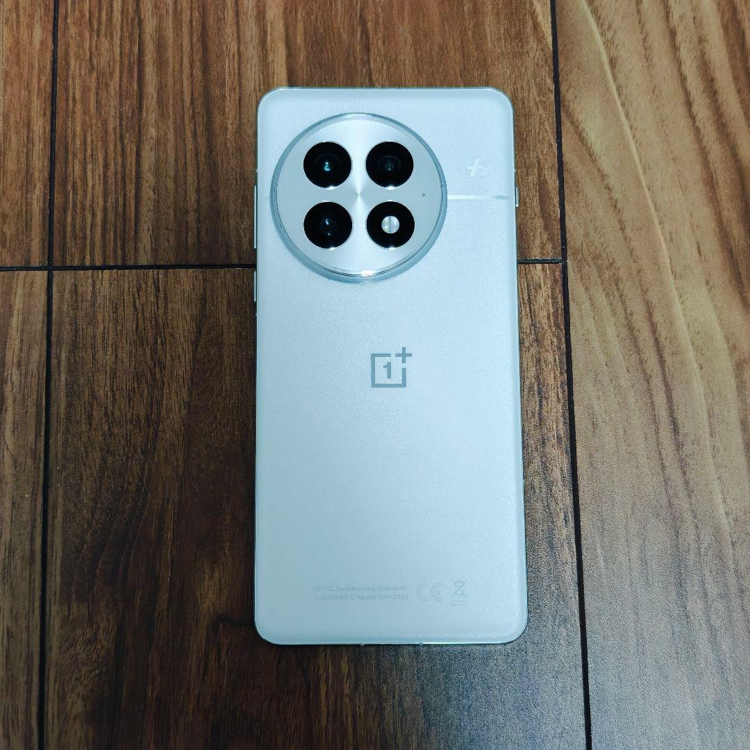 OnePlus 13 グローバル版 SIMフリー　おまけ付き