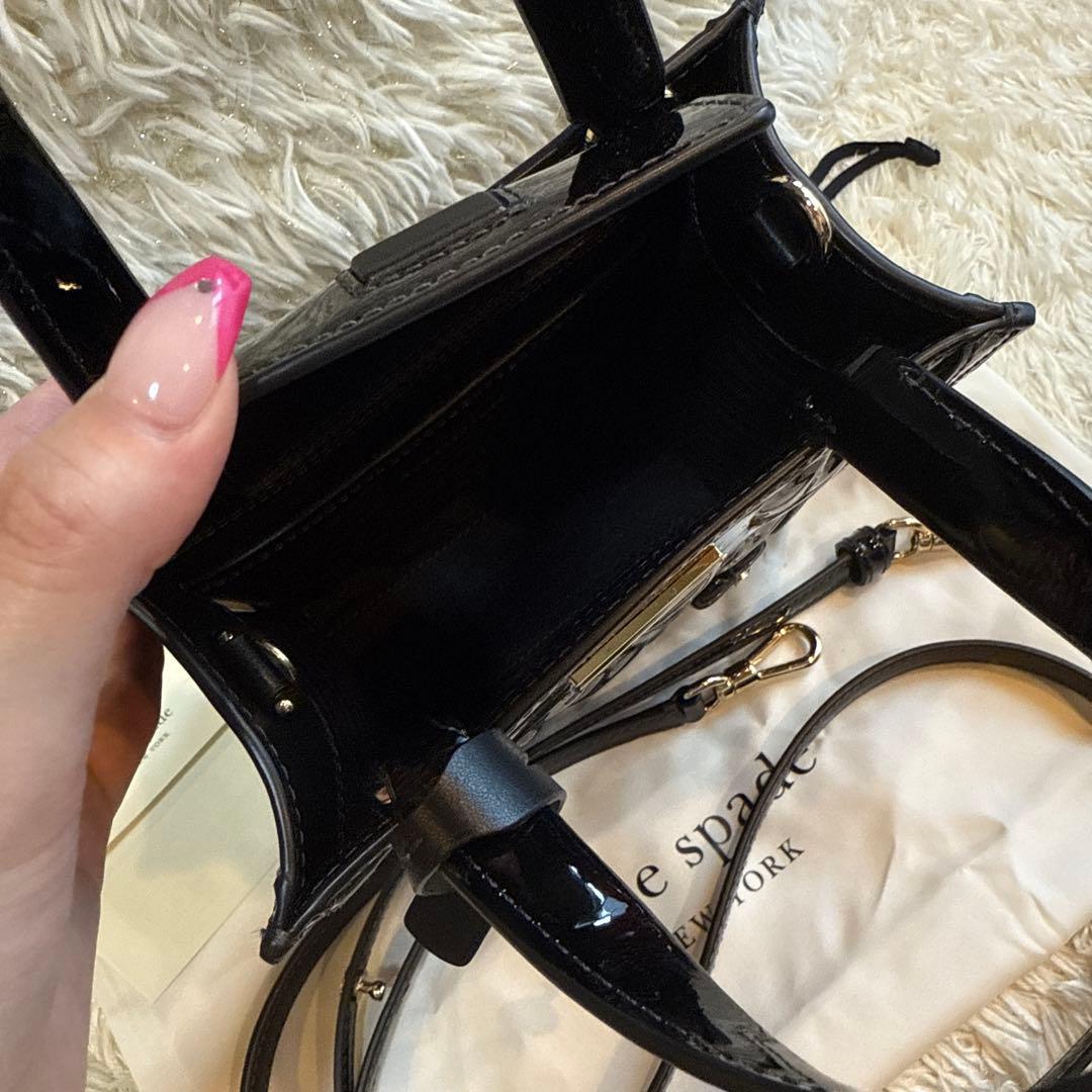 kate spade ブラック ハート型バッグ