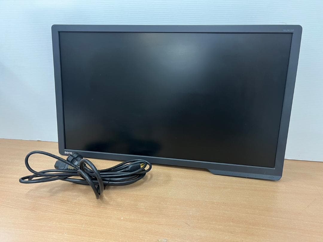 BenQ 24型 液晶ディスプレイ XL2411P 壁掛け使用