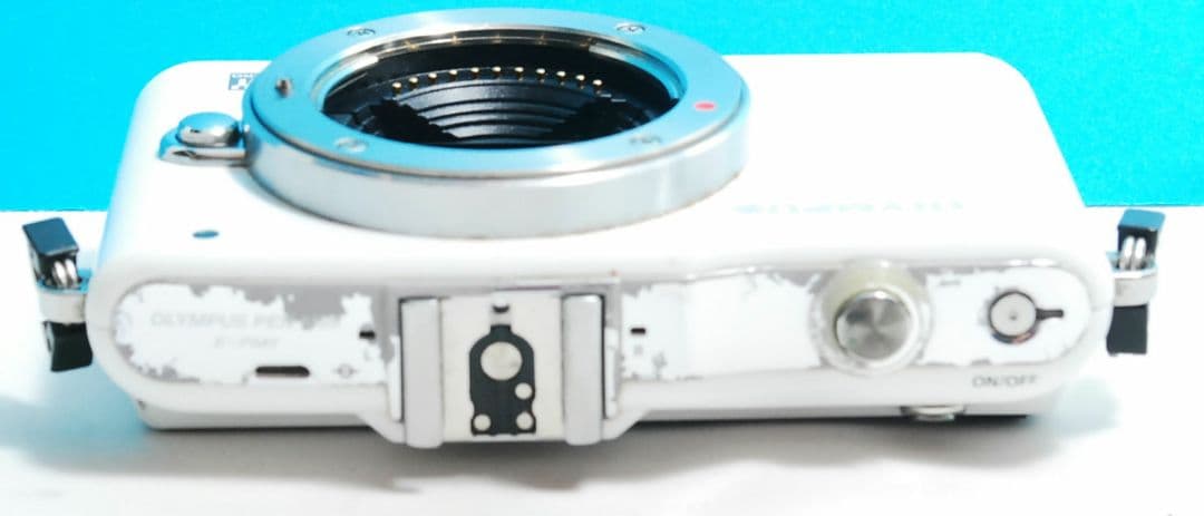 OLYMPUS E PM1　ボディ　ホワイト　送料無料