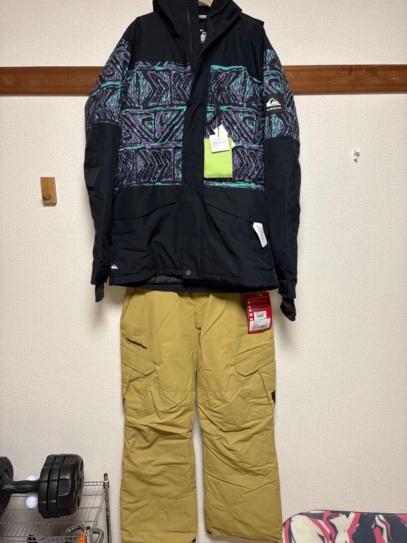 スノーボードウェアセット（ジャケット・パンツ・手袋）