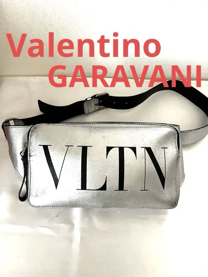 VALENTINO ヴァレンティノガラヴァーニ　シルバー ボディバッグ VLTN